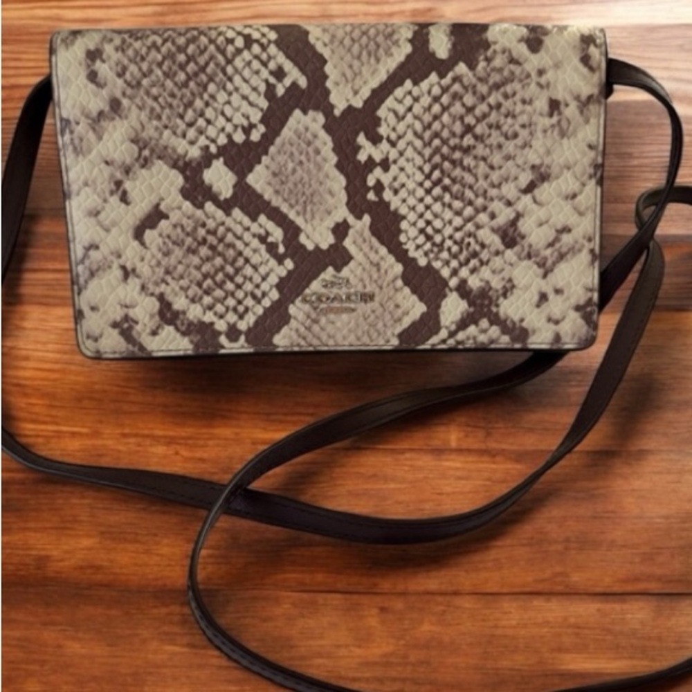 NWOT Coach Cream and Brown Snakeskin Python Embossed Leather Bag - Picture 2 of 9